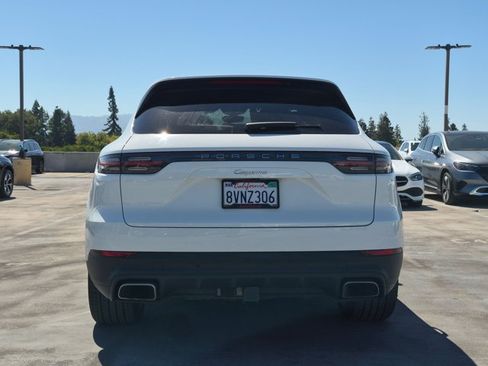 Used 2021 Porsche Cayenne AWD/4WD image 6