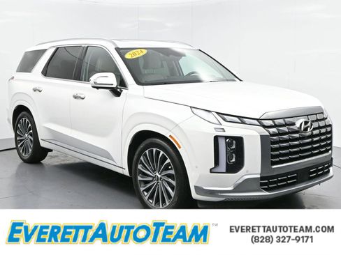 Used 2024 Hyundai Palisade Calligraphy FWD image 1