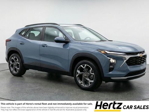 Used 2025 Chevrolet Trax LT w/ LT Convenience Package image 1