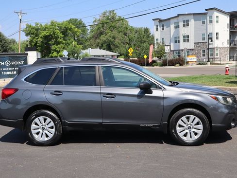 Used 2018 Subaru Outback 2.5i Premium AWD/4WD image 3