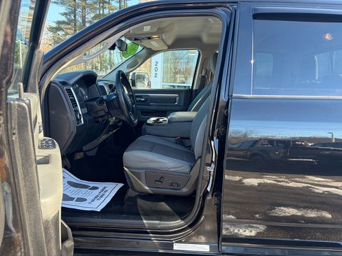 Used 2016 RAM 3500 Big Horn image 21