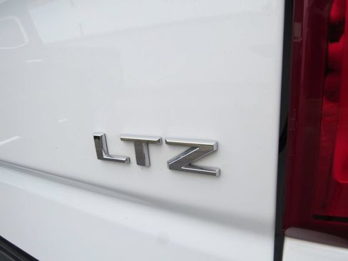 Certified 2024 Chevrolet Silverado 1500 LTZ AWD/4WD image 17