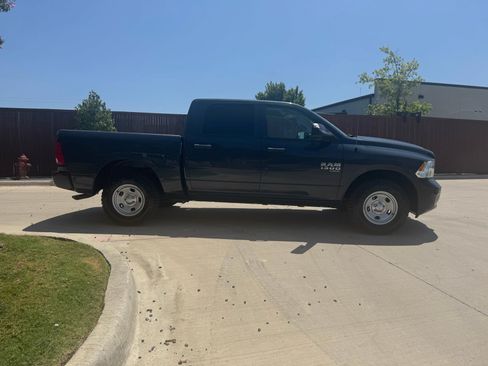 Used 2019 RAM 1500 Tradesman w/ Popular Equipment Group AWD/4WD image 2