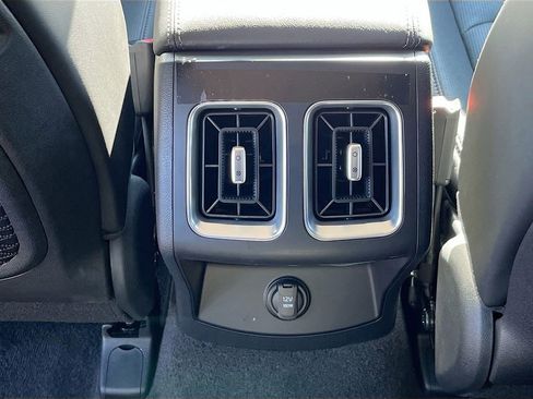 Certified 2025 Kia Sorento S AWD/4WD image 25