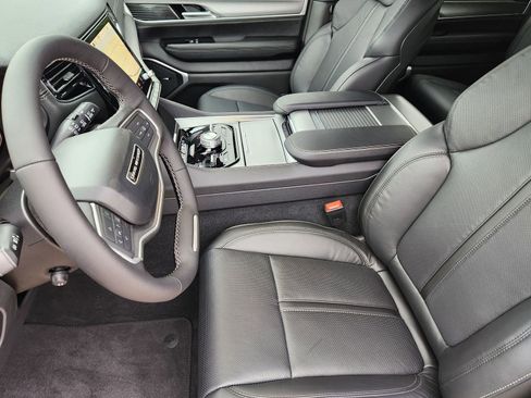 New 2026 Jeep Grand Wagoneer 4WD image 22
