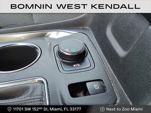 Used 2020 Chevrolet Traverse LS image 24