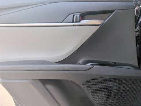 Used 2025 Toyota Camry SE FWD image 27