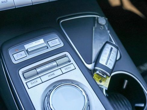 Used 2025 Genesis GV70 2.5T image 22