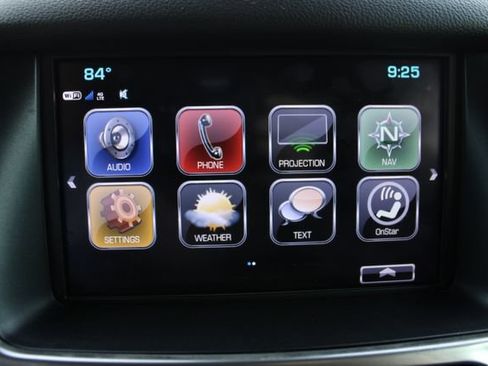 Used 2020 Chevrolet Suburban Premier AWD/4WD image 18