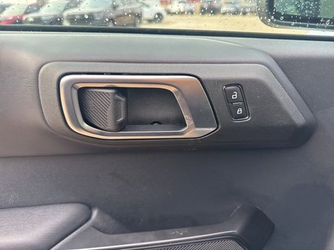 Used 2025 Ford Bronco Outer Banks image 18