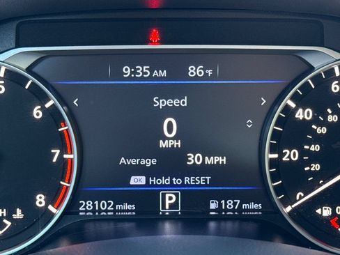 Used 2025 Nissan Altima 2.5 SV FWD image 25