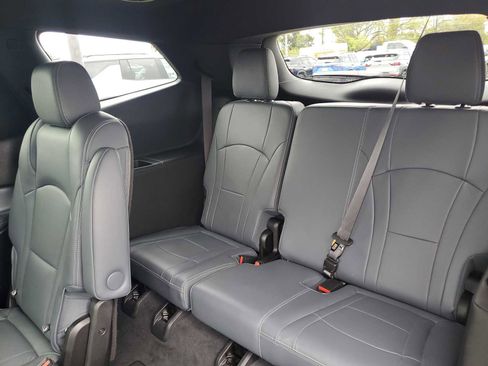 Used 2023 Buick Enclave Essence w/ Experience Buick Package image 13
