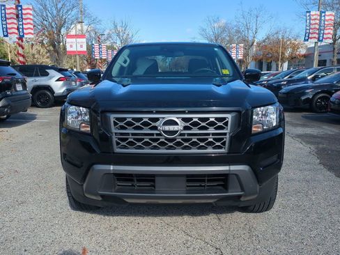 Used 2023 Nissan Frontier SV image 9