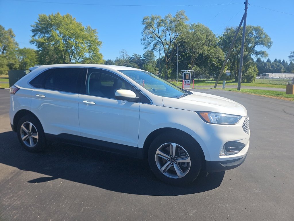 Used 2024 Ford Edge SEL w/ Convenience Package AWD/4WD image 3