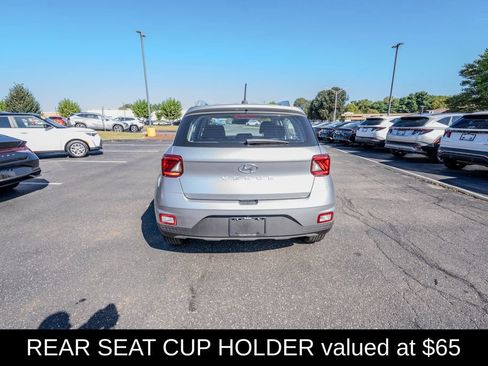 Used 2024 Hyundai Venue SEL image 6