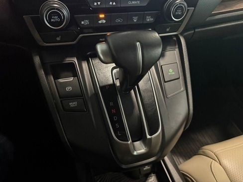 Used 2018 Honda CR-V Touring image 12