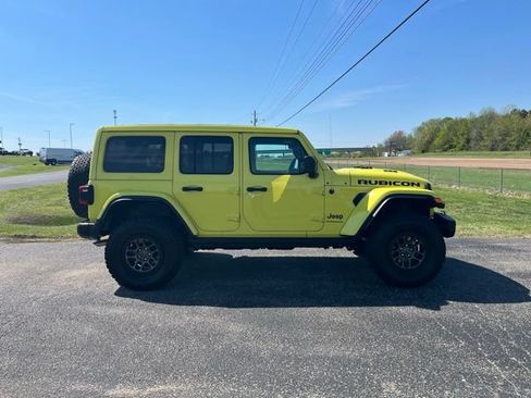 Used 2023 Jeep Wrangler Unlimited Rubicon 392 w/ Xtreme Recon 35" Tire Package AWD/4WD image 17