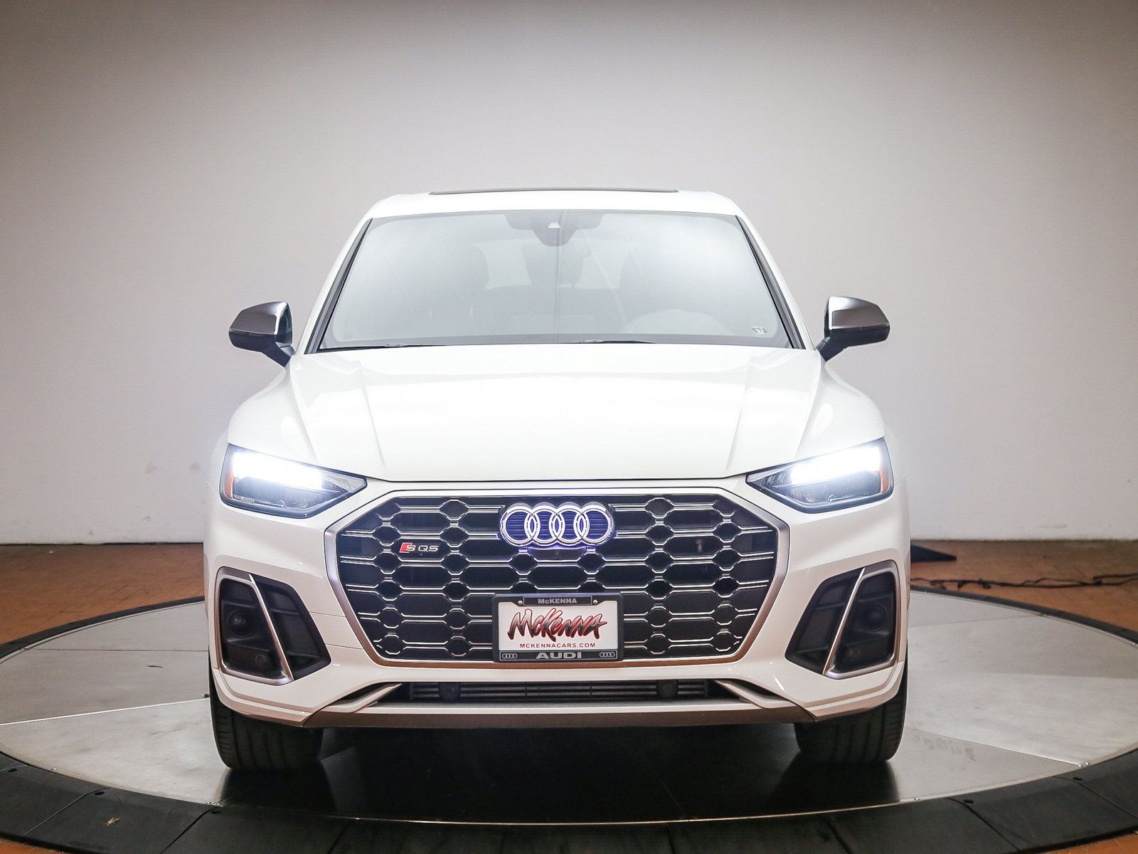 Used 2023 Audi SQ5 Premium Plus w/ Premium Plus Package AWD/4WD image 3