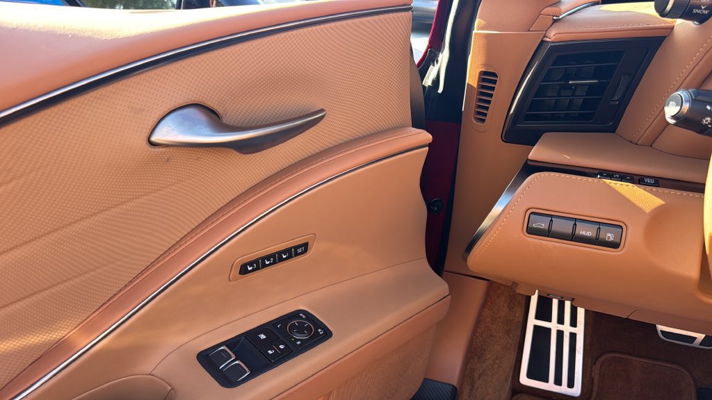 Used 2021 Lexus LC 500 Convertible w/ Touring Package RWD image 25