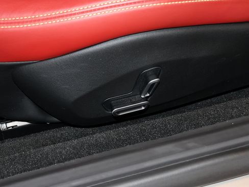 Used 2021 Ferrari Roma RWD image 92