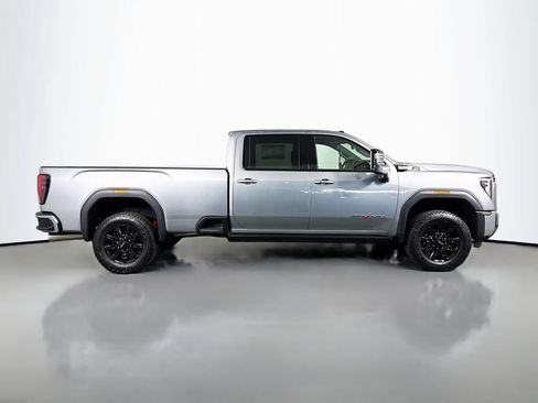 New 2026 GMC Sierra 3500 AT4 w/ AT4 Premium Plus Package AWD/4WD image 8