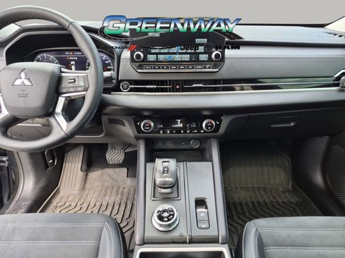 Used 2024 Mitsubishi Outlander SE AWD/4WD image 11
