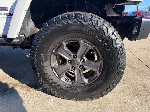 Used 2018 Jeep Wrangler Unlimited Rubicon image 8