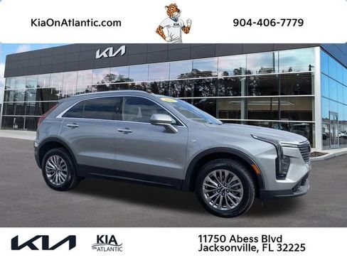 Used 2025 Cadillac XT4 Premium Luxury image 1