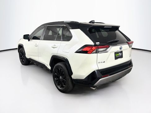 Used 2022 Toyota RAV4 XSE AWD/4WD image 5