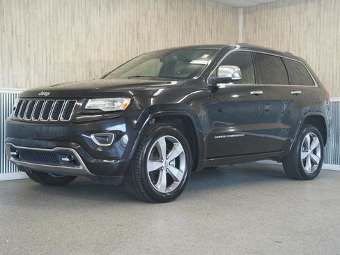 Used 2016 Jeep Grand Cherokee Overland w/ Trailer Tow Group IV RWD image 4