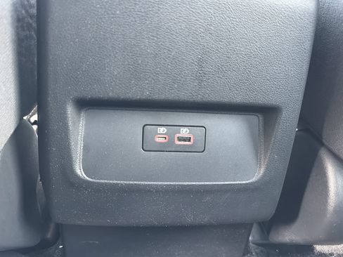 Used 2025 Nissan Frontier SV RWD image 23