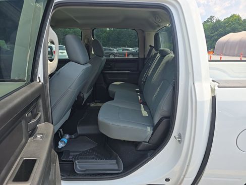 Used 2020 RAM 1500 Tradesman w/ Tradesman SXT Package RWD image 13
