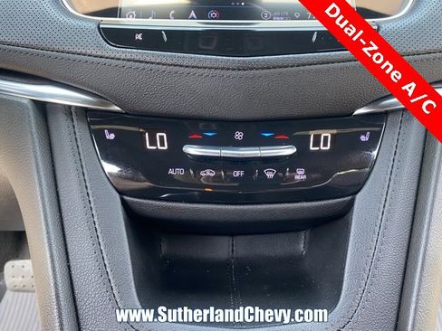 Used 2022 Cadillac XT5 Premium Luxury image 38