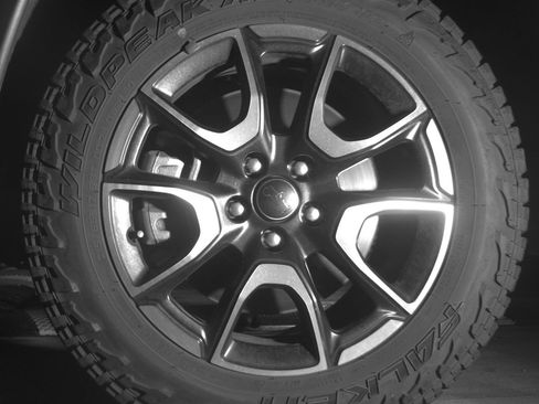 Used 2025 Jeep Compass Trailhawk image 12