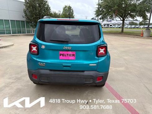 Used 2020 Jeep Renegade Latitude w/ Cold Weather Group AWD/4WD image 9