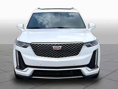 Used 2024 Cadillac XT6 Premium Luxury w/ LPO, Floor Liner Package FWD image 4