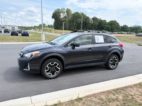 Used 2016 Subaru Crosstrek 2.0i Limited AWD/4WD image 4