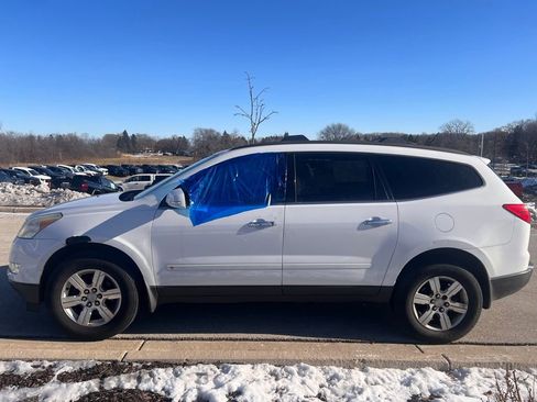 Used 2010 Chevrolet Traverse LT w/ Personal Connectivity Package image 6