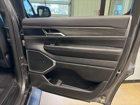 Used 2024 Jeep Wagoneer Series II w/ Premium Group I image 26