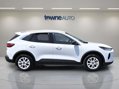 Used 2023 Ford Escape Active AWD/4WD image 8