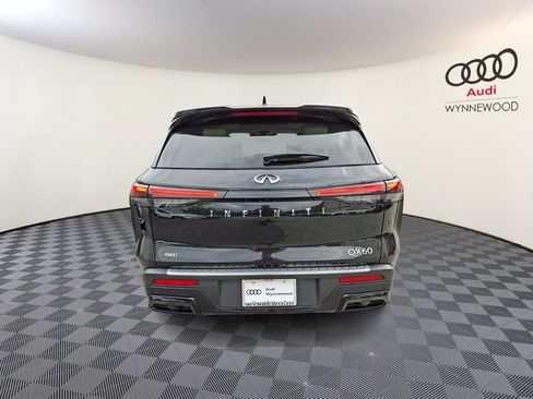 Used 2023 INFINITI QX60 Luxe w/ Performance Audio Package AWD/4WD image 5