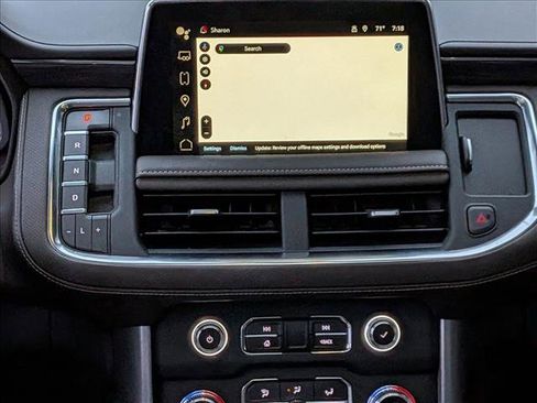 Used 2023 GMC Yukon SLT w/ SLT Luxury Package image 10