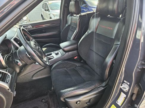 Used 2018 Jeep Grand Cherokee Trailhawk AWD/4WD image 13