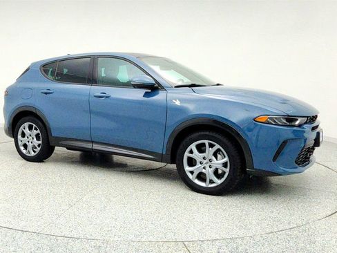 Used 2024 Dodge Hornet R/T Plus w/ Tech Pack Plus w/o Parking image 3