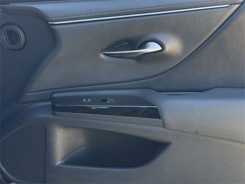 Used 2023 Lexus ES 300h w/ Premium Package image 27