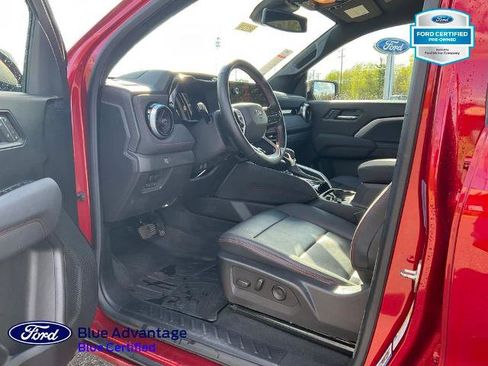 Used 2023 Chevrolet Colorado Z71 w/ Z71 Convenience Package 2 AWD/4WD image 17