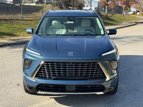 New 2026 Buick Enclave Avenir image 8