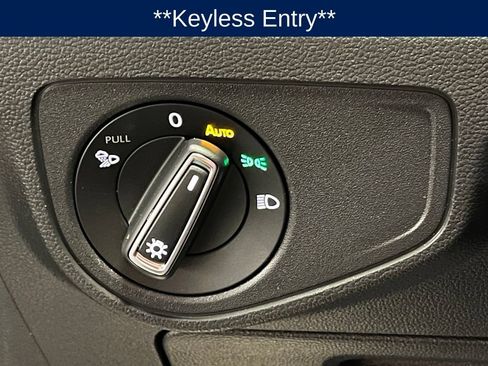 Certified 2021 Volkswagen Atlas Cross Sport SEL Premium w/ Cross Sport MDO Package AWD/4WD image 18