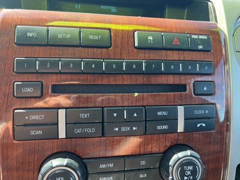 Used 2010 Ford F150 Lariat AWD/4WD image 27