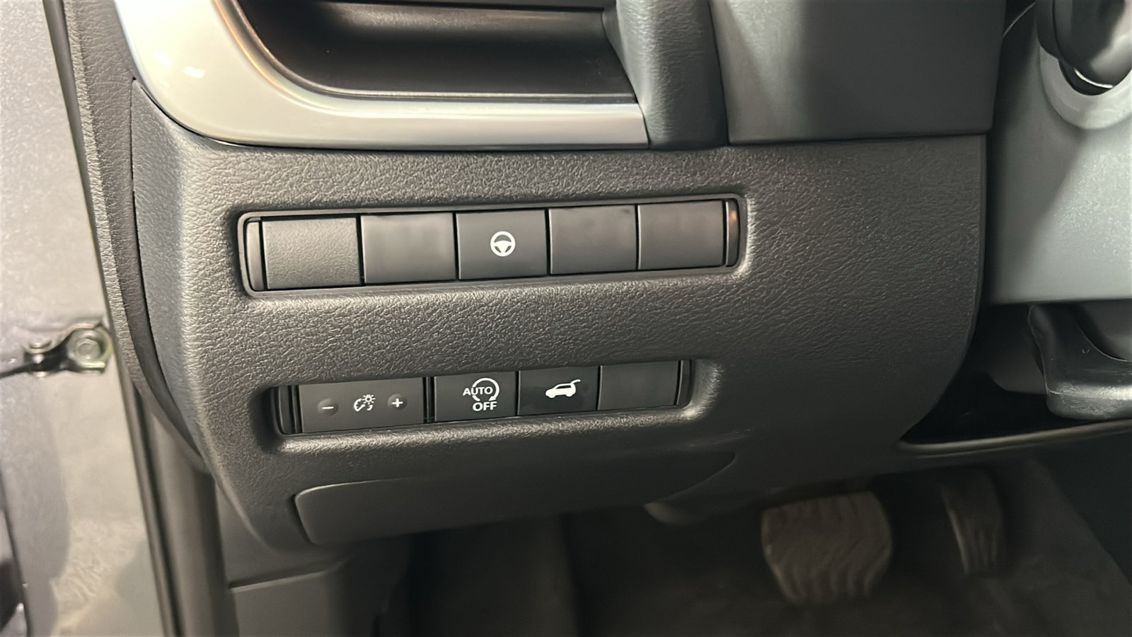 Certified 2026 Nissan Rogue SV AWD/4WD image 24
